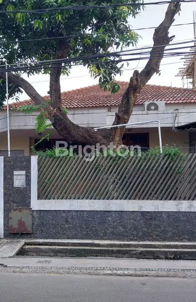 image RUMAH SIAP HUNI LOKASI STRATEGIS DI TENGAH KOTA JAKARTA (1)