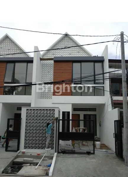 image RUMAH BARU DEKAT RAYA KENJERAN SURABAYA (1)