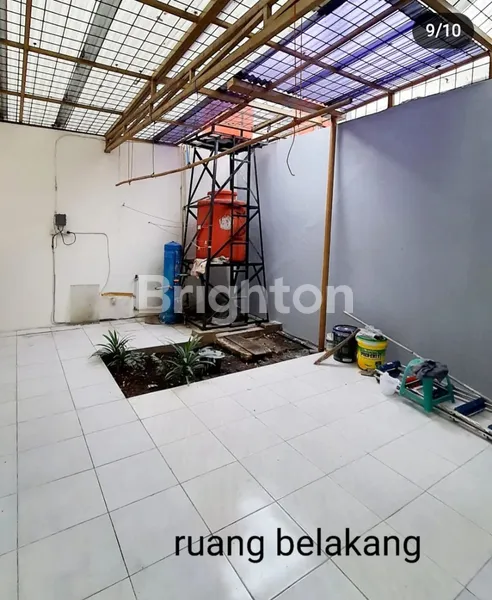image RUMAH SIAP HUNI TAMAN HOLIS 2 NYAMAN FULL RENOV SEMI FURNISHED (7)