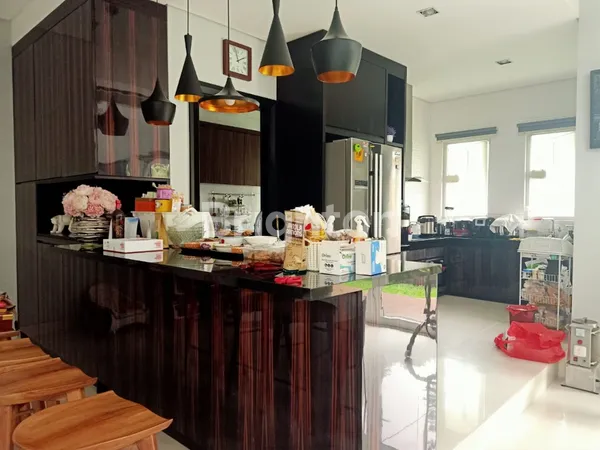 image RUMAH LUX DI GREENVILLE JAKARTA BARAT SEMI FURNISH (1)