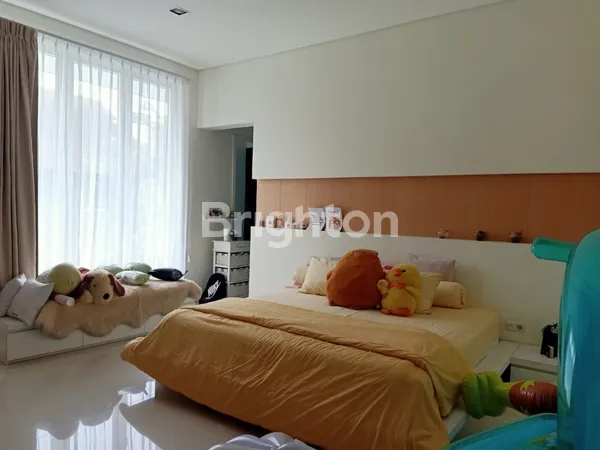 image RUMAH LUX DI GREENVILLE JAKARTA BARAT SEMI FURNISH (4)
