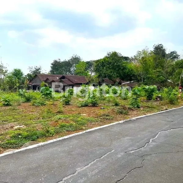 image TANAH DATAR TIMUR PASAR JAMBANGAN, MOJOGEDANG, KARANGANYAR (3)