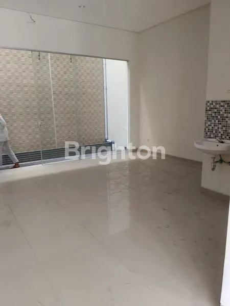 image RUMAH GRESS MINIMALIS SIAP HUNI- MANYAR JAYA (2)