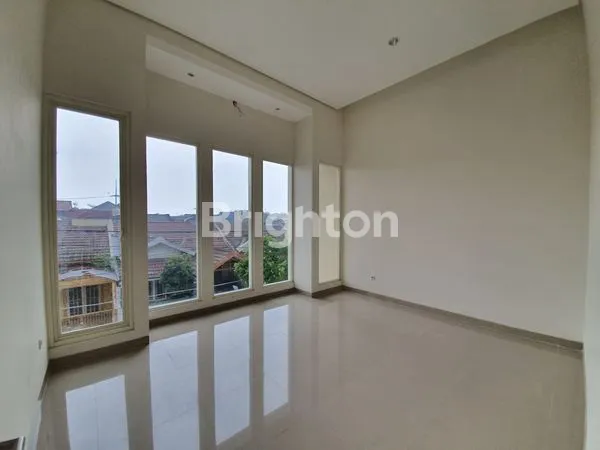 image RUMAH GRESS MINIMALIS SIAP HUNI- MANYAR JAYA (8)