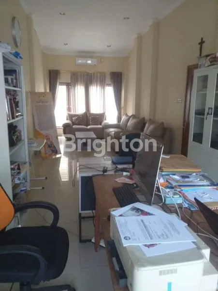 image RUMAH BAGUS 2 LANTAI MURAH DI AREA PERUMAHAN, JL. KALIURANG KM 6,2. SIAP HUNI. (4)