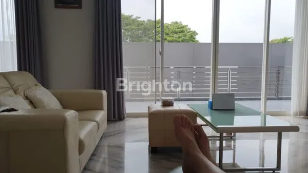 image RUMAH MINIMALIS MODERN 2 LANTAI SELAT GOLF CITRALAND (5)