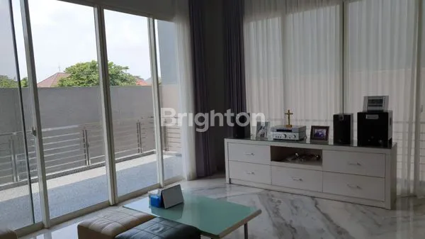 image RUMAH MINIMALIS MODERN 2 LANTAI SELAT GOLF CITRALAND (7)