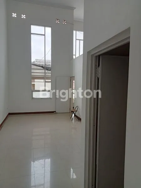 image RUMAH NYAMAN DI PERUMAHAN CLUSTER BUKIT WAHID REGENCY SEMARANG BARAT (2)