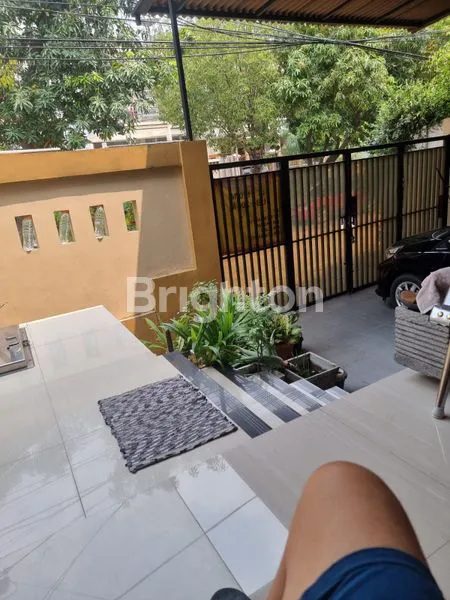 image RUMAH 2 LANTAI SIAP HUNI, KONDISI BAGUS (2)