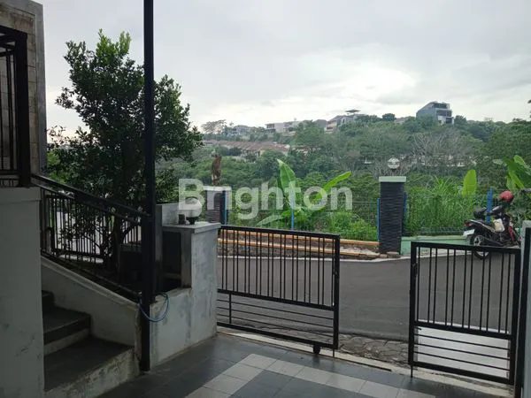 image RUMAH YANG DEPANNYA TIDAK ADA RUMAH LAIN (2)