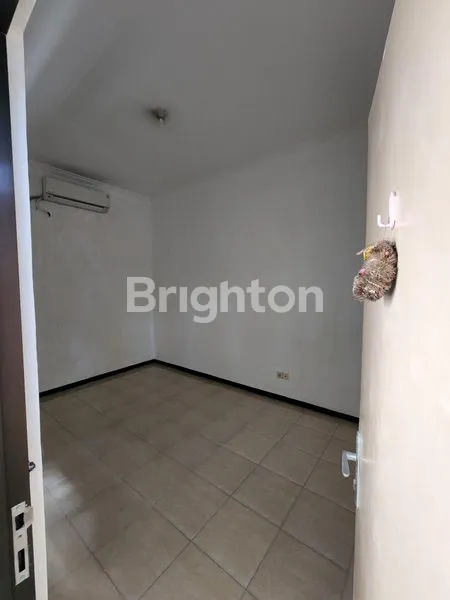 image RUMAH PURI CITRA RUNGKUT 1.5 LANTAI SEMI FURNISH (5)