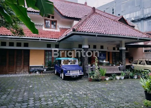 image RUMAH MEWAH 2 LT SAYAP DAGO JL RANGGA GADING BANDUNG (1)
