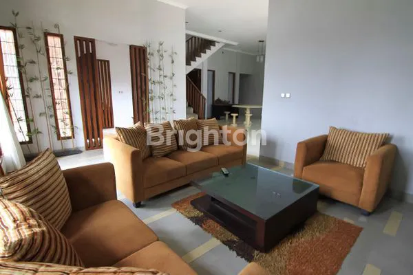 image RUMAH IDAMAN SUPER LENGKAP DENGAN HALAMAN SUPER LUAS DI BOGOR (5)