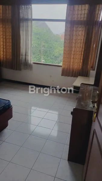 image RUMAH NYAMAN LUAS CARPORT 4 MOBIL DALAM KOMPLEK DEKAT BANDARA HUSEIN  (6)