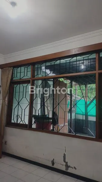 image RUMAH NYAMAN LUAS CARPORT 4 MOBIL DALAM KOMPLEK DEKAT BANDARA HUSEIN  (7)