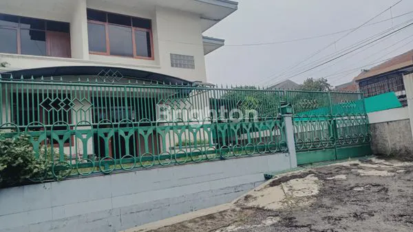 image RUMAH NYAMAN LUAS CARPORT 4 MOBIL DALAM KOMPLEK DEKAT BANDARA HUSEIN  (8)