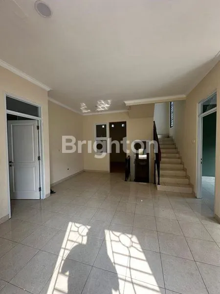 image RUMAH 2 LANTAI MURAH DI ARGA NIRWANA BNR (4)