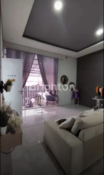 image RUMAH BAGUS 3 LANTAI DI GUNUNG SARI BALIKPAPAN  (3)