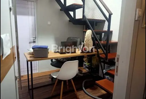 image RUMAH BAGUS 3 LANTAI DI GUNUNG SARI BALIKPAPAN  (4)