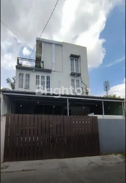 image RUMAH BAGUS 3 LANTAI DI GUNUNG SARI BALIKPAPAN  (6)