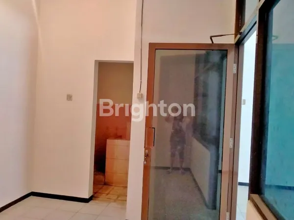 image GUDANG MINIMALIS SIAP PAKAI DI SEMOLOWARU (4)