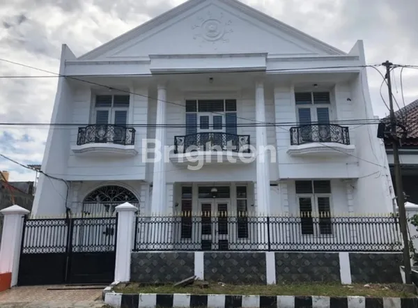 image RUMAH MEWAH MANYAR TIRTOMOYO 2,5 LANTAI DEKAT IPIEM, RAYA MENUR (1)