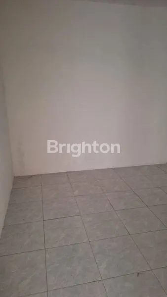 image RUMAH DI PERUMAHAN SURABAYA TIMUR (5)