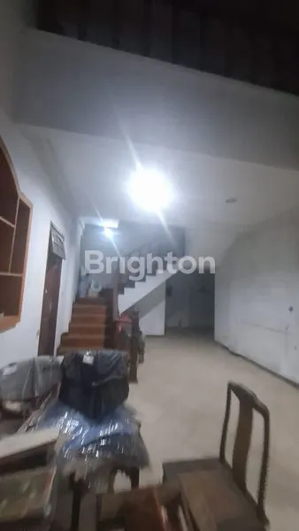 image RUMAH DI SURABAYA TIMUR DEKAT GM (2)