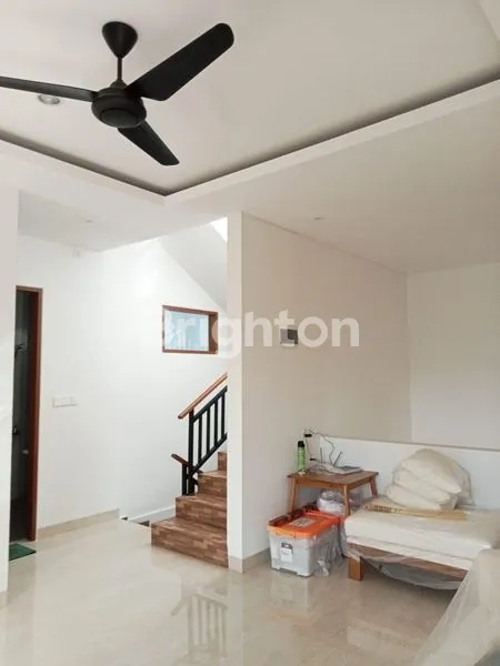 image RUMAH GAYA VILLA 3 LT CANTIK DAN MEWAH FULL FURNISHED ADA ROOFTOP ONE CLUSTER MUMBUL JIMBARAN (5)