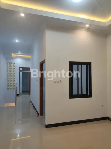 image RUMAH PADEMANGAN TIMUR JAKARTA UTARA 3 LANTAI SHM HADAP SELATAN (4)