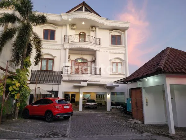 image KOSTEL 3 LANTAI , TAPI IJIN HOTEL MASIH OPERASIONAL, LOKASI TIMUR AMBARUKMO PLAZA YOGYAKARTA (2)