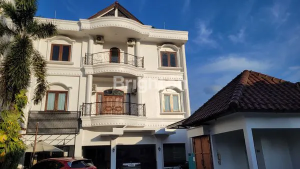 image KOSTEL 3 LANTAI , TAPI IJIN HOTEL MASIH OPERASIONAL, LOKASI TIMUR AMBARUKMO PLAZA YOGYAKARTA (1)