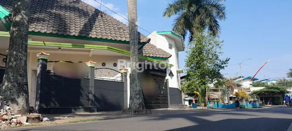 image DIJUAL RUMAH HOOK NEGOTIABLE DI PUSAT KOTA MALANG JL PULAU² (1)