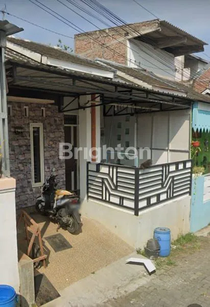 image RUMAH SIAP HUNI TANPA RENOVASI DEKAT KAMPUS UNDIP (1)