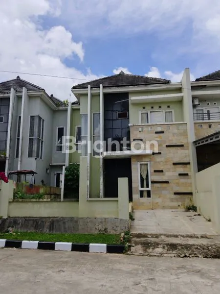 RUMAH CANTIK DIJUAL DAN DISEWAKAN DI PALARAN CITY