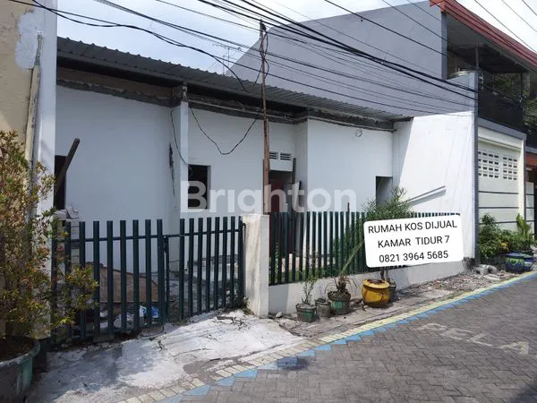 image RUMAH KOS LOKASI STRATEGIS DEKAT MAYJEN SUNGKONO SURABAYA. JUMLAH KAMAR TIDUR 7.  (1)