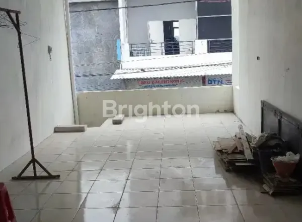 image RUKO MINIMALIS DI GUNUNGANYAR, DEKAT MERR (5)