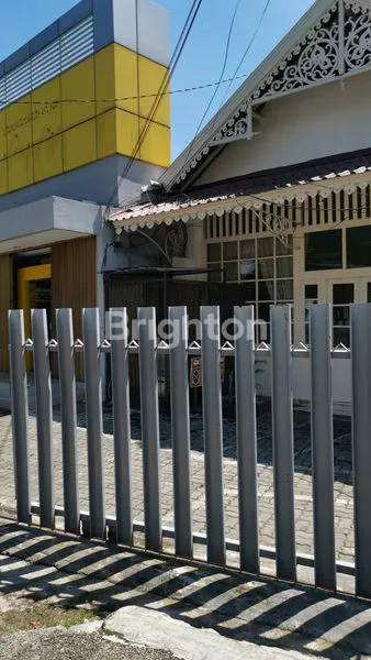 image BANGUNAN PINGGIR JL. MT HARYONO (1)