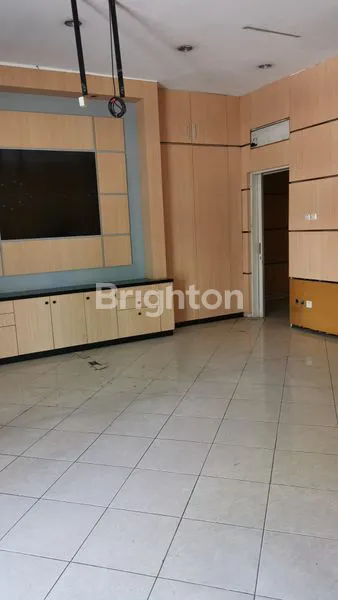 image BANGUNAN PINGGIR JL. MT HARYONO (5)