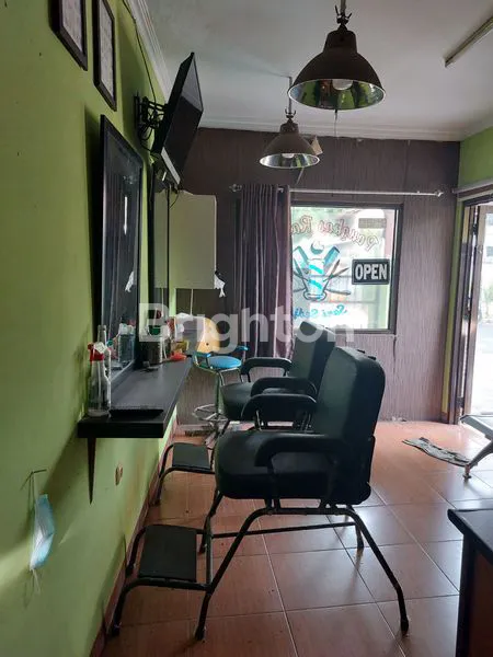 RUANG UNTUK BARBERSHOP