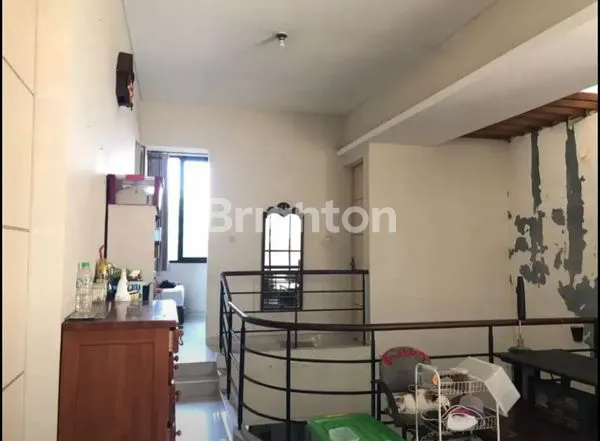 image RUMAH CITRALAND UTAMA 2 M AN 2 LANTAI SIAP HUNI DEKAT FRESH MARKET DAN GWALK MINIMLIS MODERN (2)