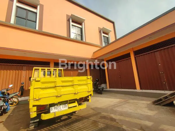 image RUKO STRATEGIS GANDENG 3 DEKAT TOLL CIMANGGIS (8)