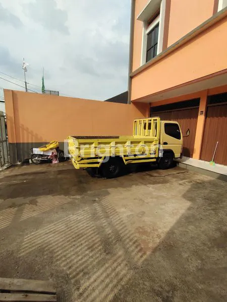 image RUKO STRATEGIS GANDENG 3 DEKAT TOLL CIMANGGIS (5)