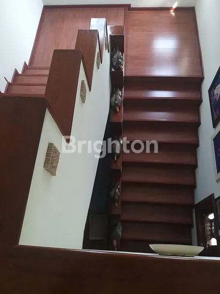 image RUMAH BERNUANSA VILA PLUS KOLAM RENANG SELANGKAH DARI MALL GALAKSI (7)