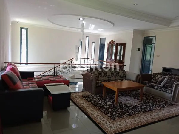 image RUMAH MEWAH DUA TINGKAT HARGA MURAH DI PERUMAHAN ELIT BOGOR (6)