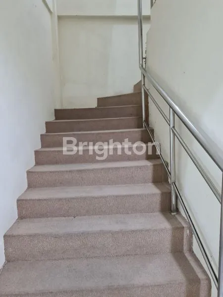 image RUKO SURYA INTI PERMATA COCOK UNTUK USAHA AREA PARKIR LUAS (6)