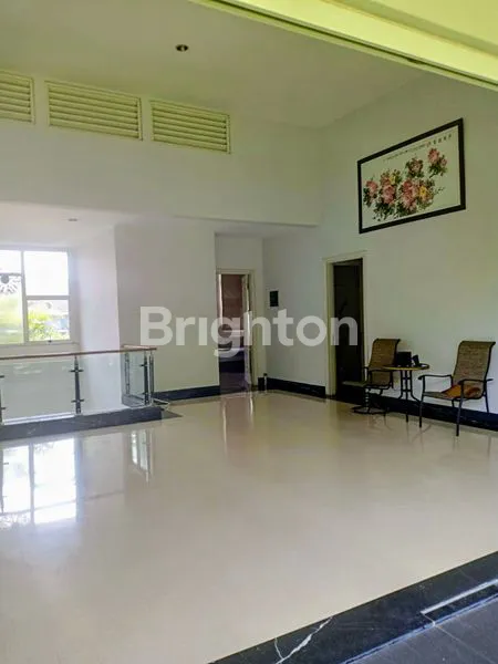 image RUMAH CLASIC MODERN LUXURY DI BSD TANGERANG (3)