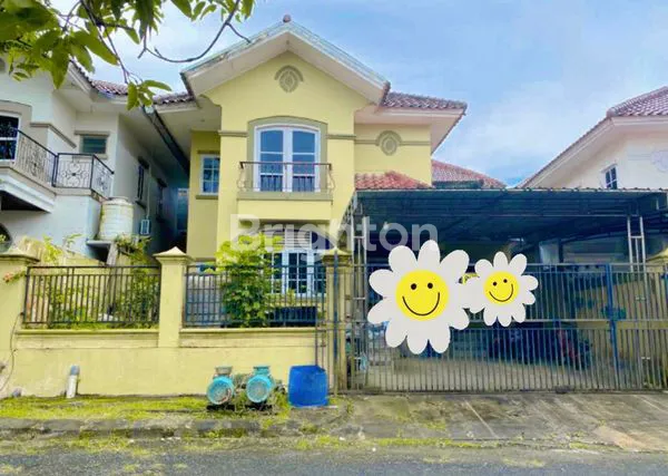 image RUMAH CANTIK DUA LANTAI (1)