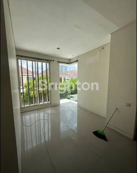 image RUMAH 2 LANTAI SIAP HUNI (8)