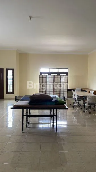 image RUMAH 2 LANTAI SIAP HUNI DEKAT RUMAH SAKIT JIH AKSES JALAN ADISUCIPTO (2)